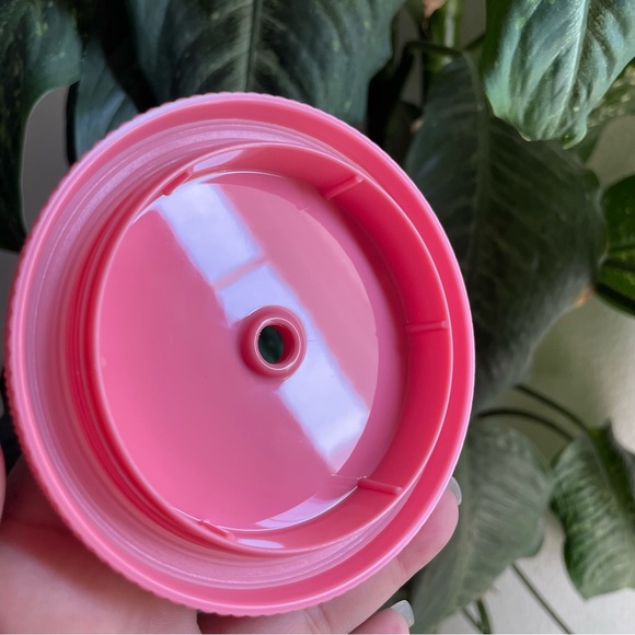 NWT 2021 Starbucks Overseas HTF Matte Pink Bubblegum studded tumbler - Picture 4 of 5